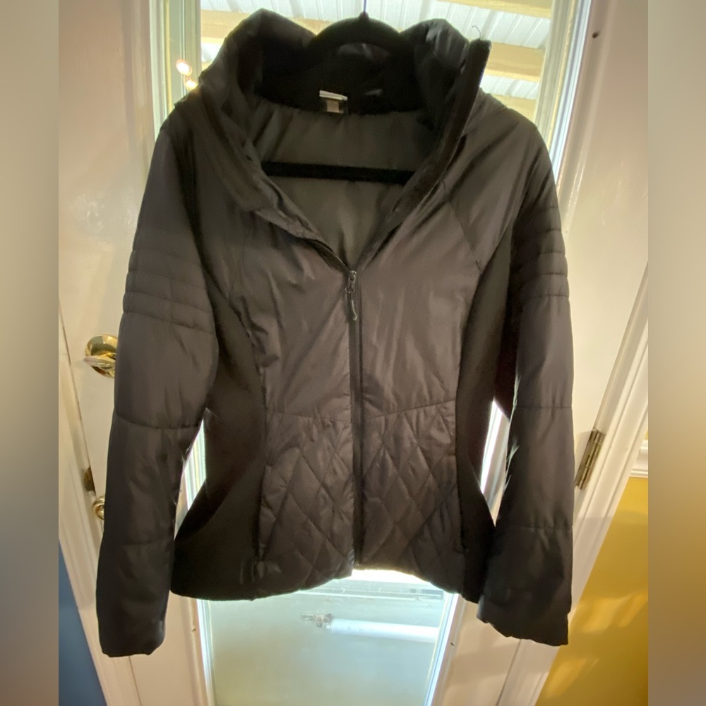 Champion Fleesed lined jacket hooded excellent condion zip closure comfortable